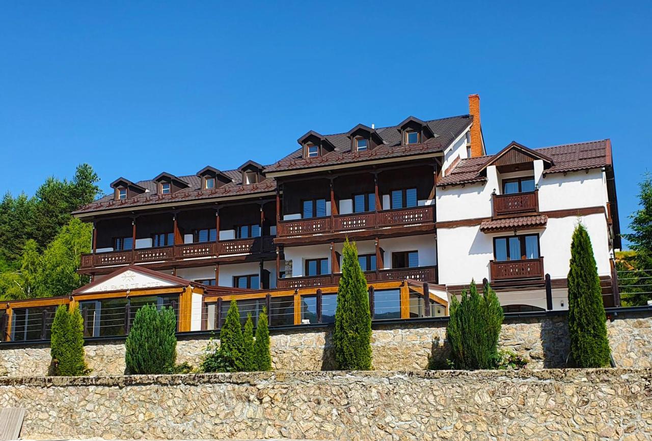 Mia'S Favorite Hotel Μαύροβο Εξωτερικό φωτογραφία