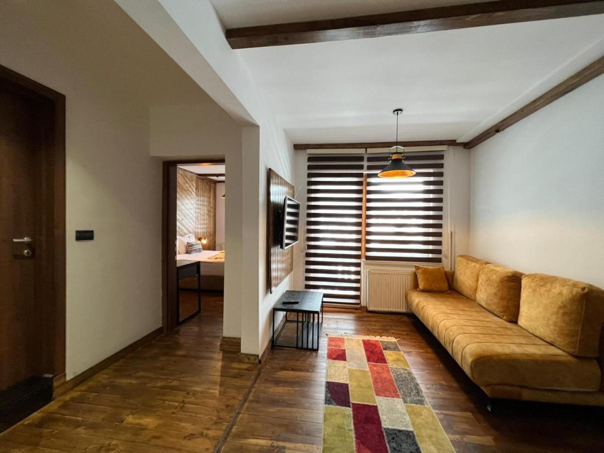 Mia'S Favorite Hotel Μαύροβο Εξωτερικό φωτογραφία